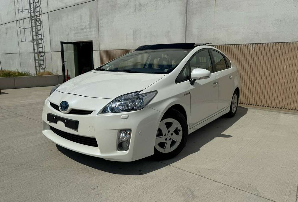 Toyota 1.8i VVT-i Hybrid Solar Premium