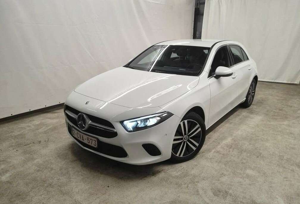 Mercedes-Benz e 8G-DCT LuxuryLine Verwarmd Leder,Camera,Garantie