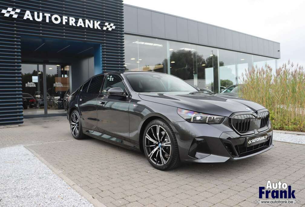 BMW E / NEW-G60 / M-SPORT-PRO / TREKHK / KEYLESS / 20\