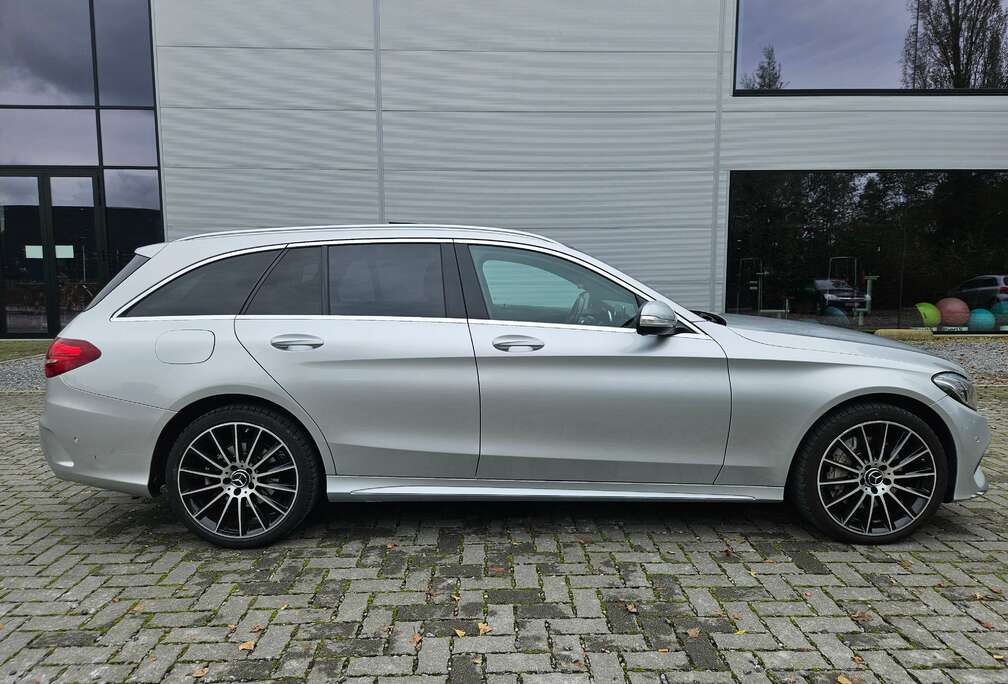 Mercedes-Benz d 4-MATIC (Bluetec) 7G AMG-line / 19\