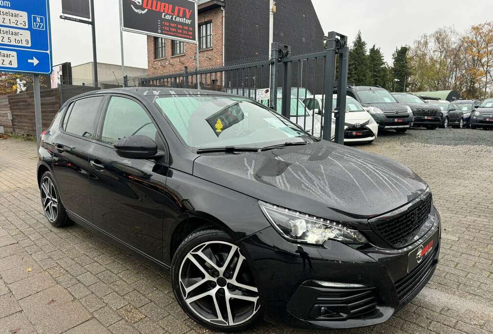 Peugeot 308 1.2 BENZINE GT Line  131000 km  AUTOMAAT