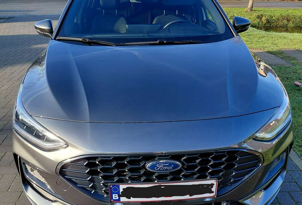 Ford Focus 1.0 EcoBoost HybridST-LINE DESIGN