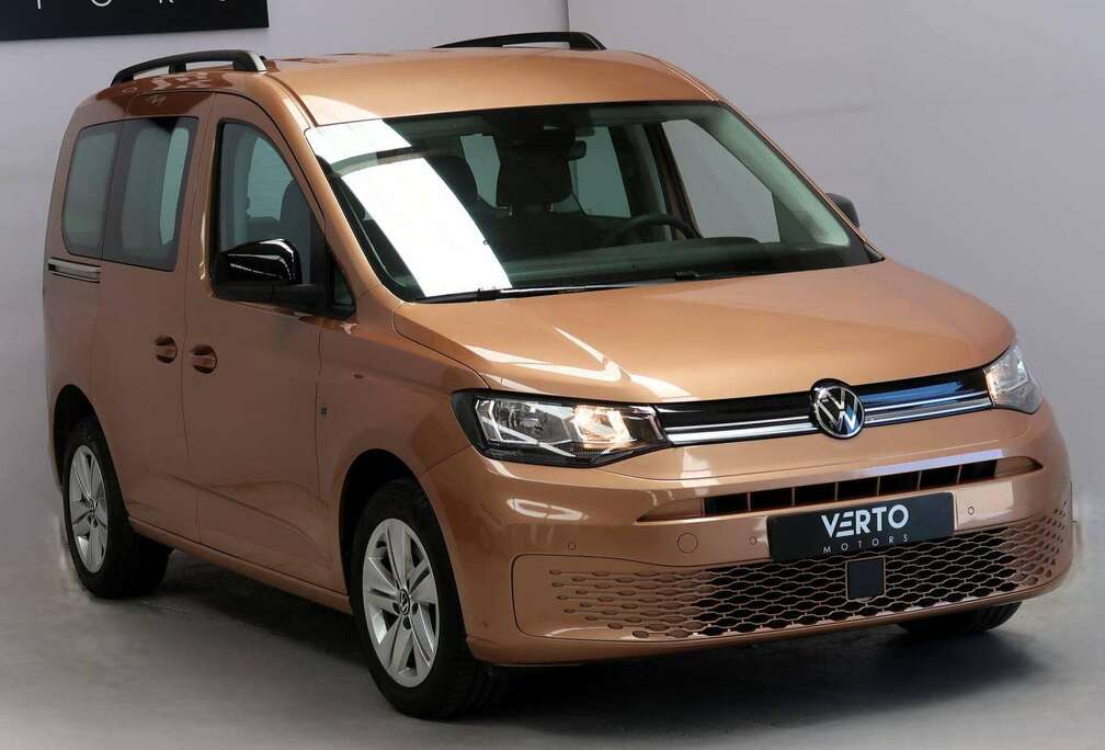 Volkswagen 1.5l TSI Life /Copper Bronze Metallic