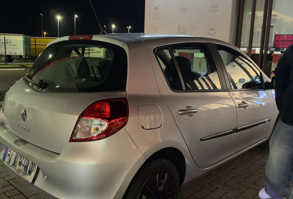 Renault Clio 3 Automatisch perfect staat