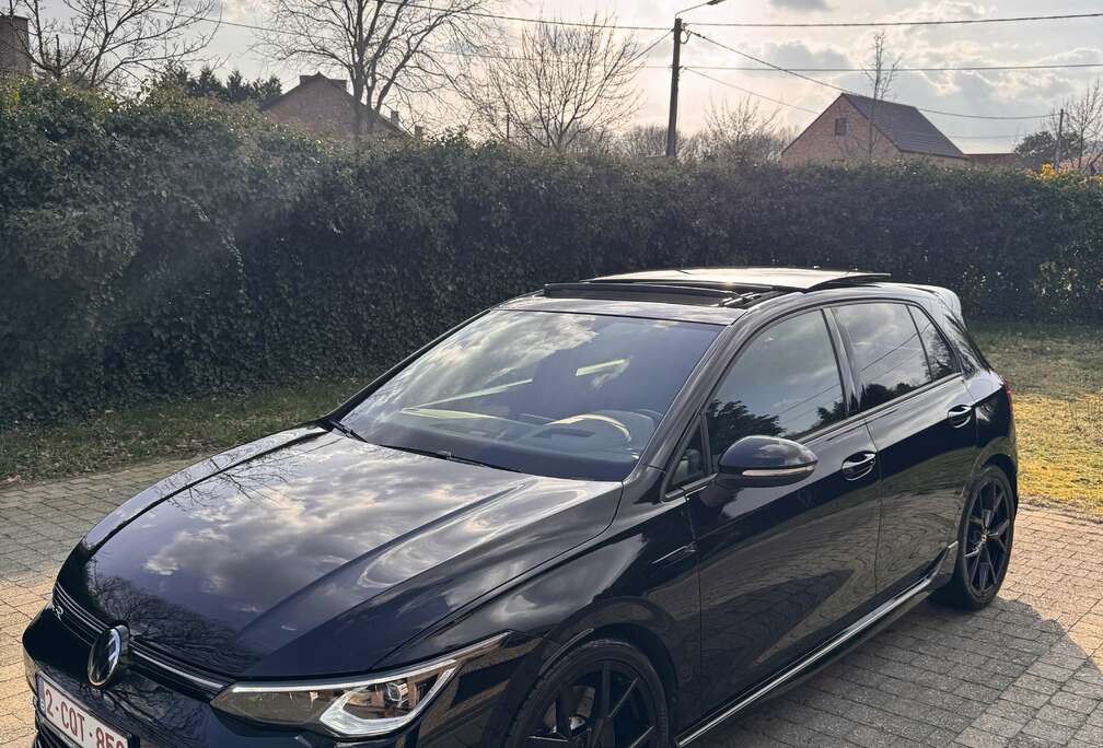 Volkswagen Performance 333pk /AKRAPOVIC/DRIFT/PANO