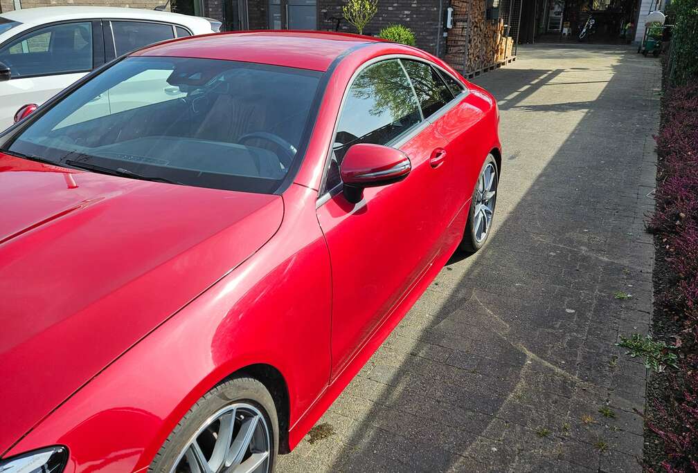 Mercedes-Benz Coupé E 200 9G-TRONIC