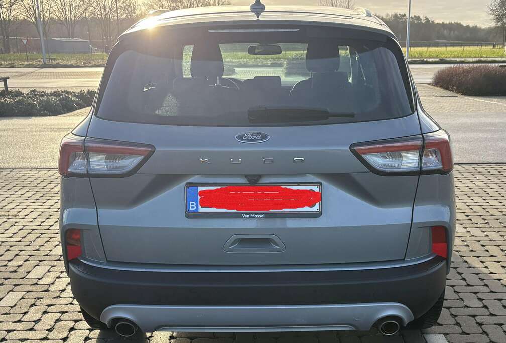 Ford Kuga 1.5 EcoBoost 2x4 Titanium