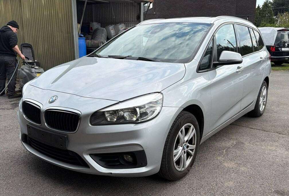 BMW Gran Tourer 216 d / EXPORT / MARCHAND