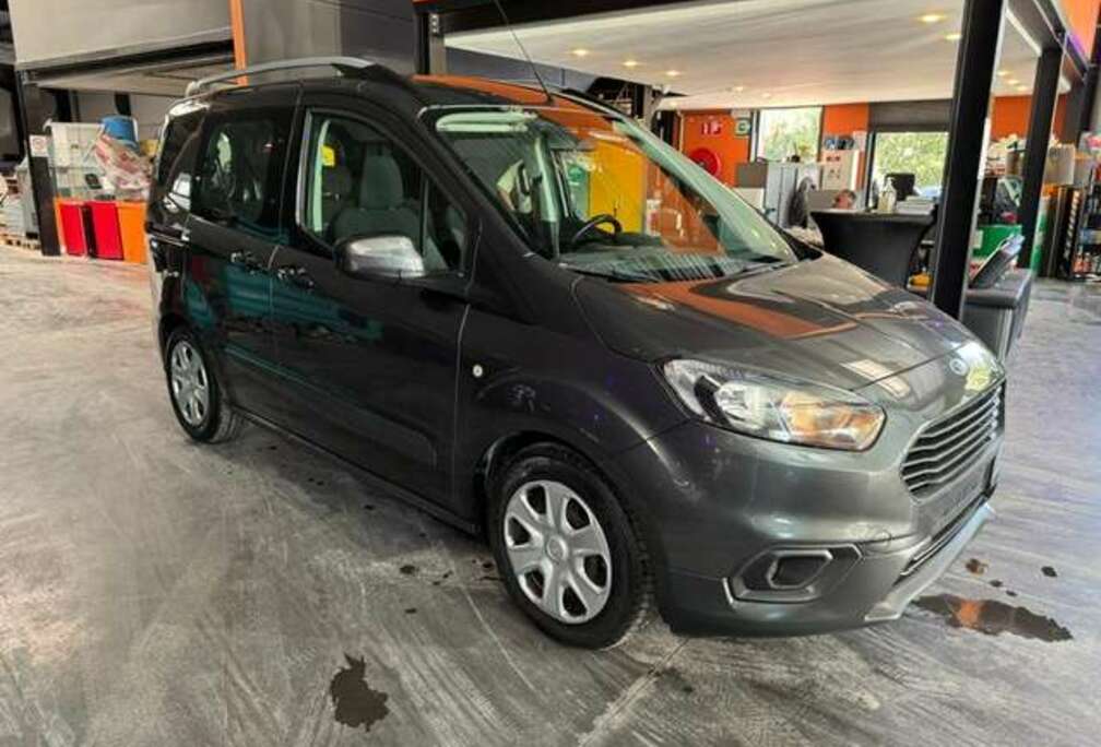 Ford COURIER - 1.0 - A/C - RADIO - 6 PORTES - BARRE DE TOIT