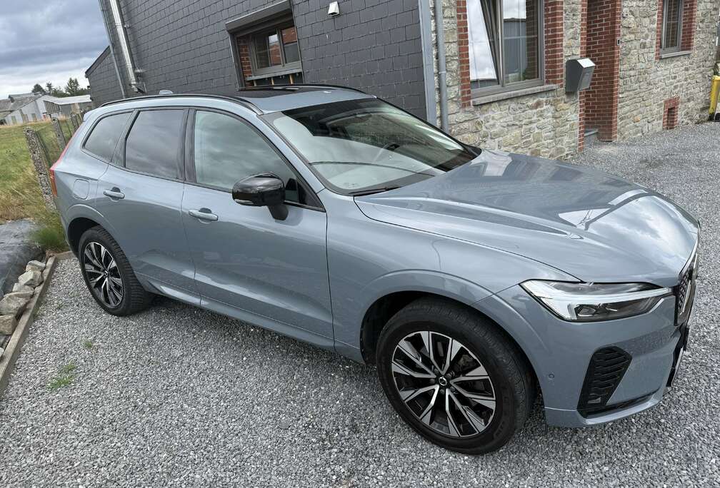 Volvo 2.0 T4 Dark Plus