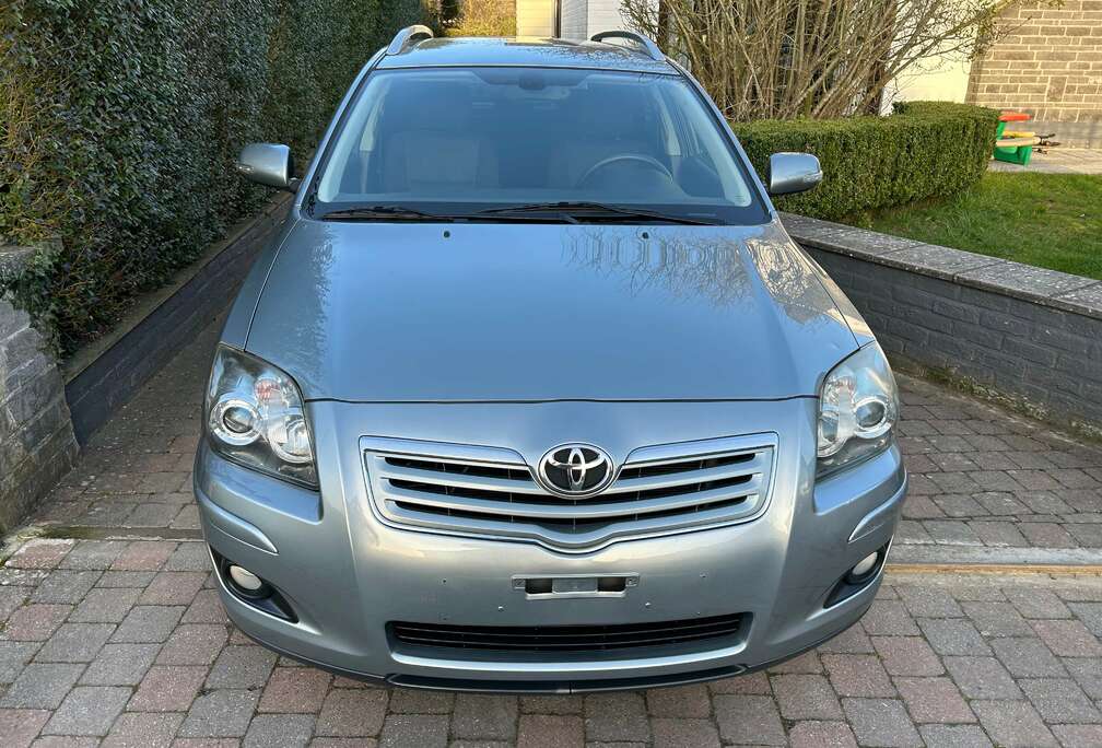 Toyota Avensis 1.8i VVT-i 16v LINEA SOL GPS CLIMATISATION