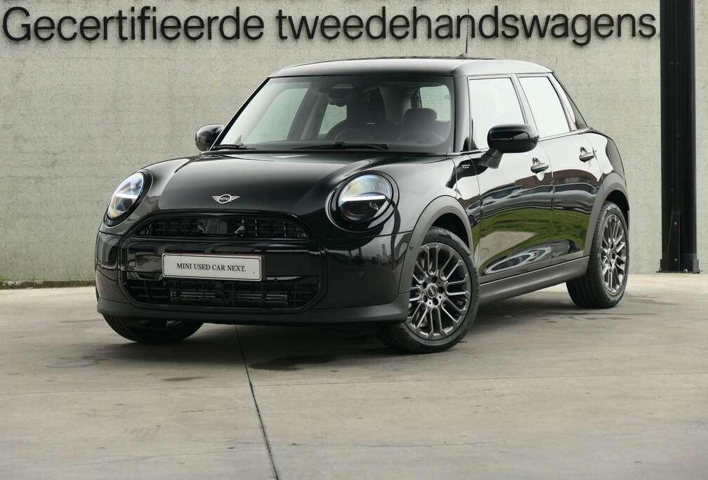 MINI 5 DOORS  AUT  CAMERA  APPLECAR