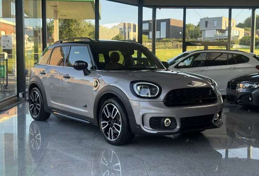 MINI ALL4 / JCW Trim / PANO / HARMAN-KARDON / ELEK MEM SEAT / CAM / CARPLAY / NAVI / ...