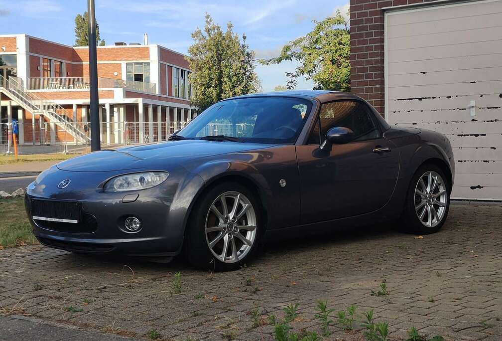 Mazda 1.8 MZR Roadster Coupe Niseko