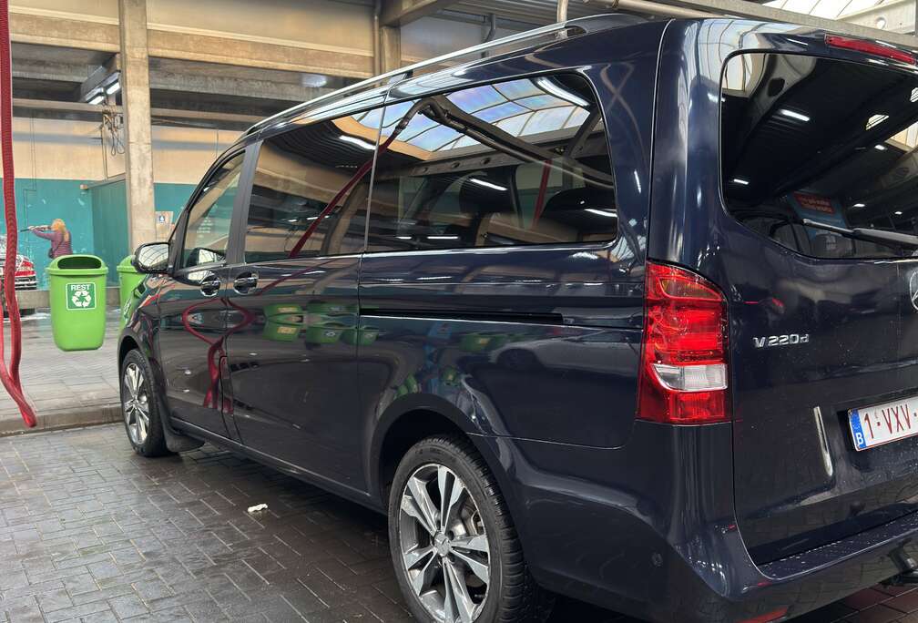 Mercedes-Benz d lang 4Matic 7G-TRONIC SCORE