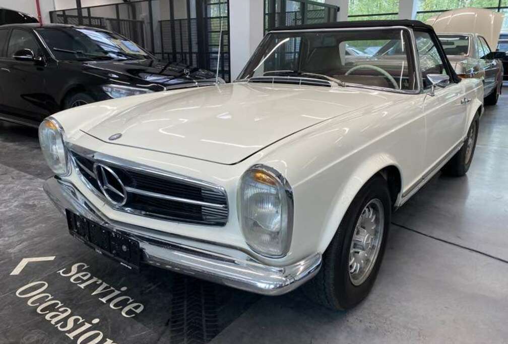 Mercedes-Benz Pagode (W113)