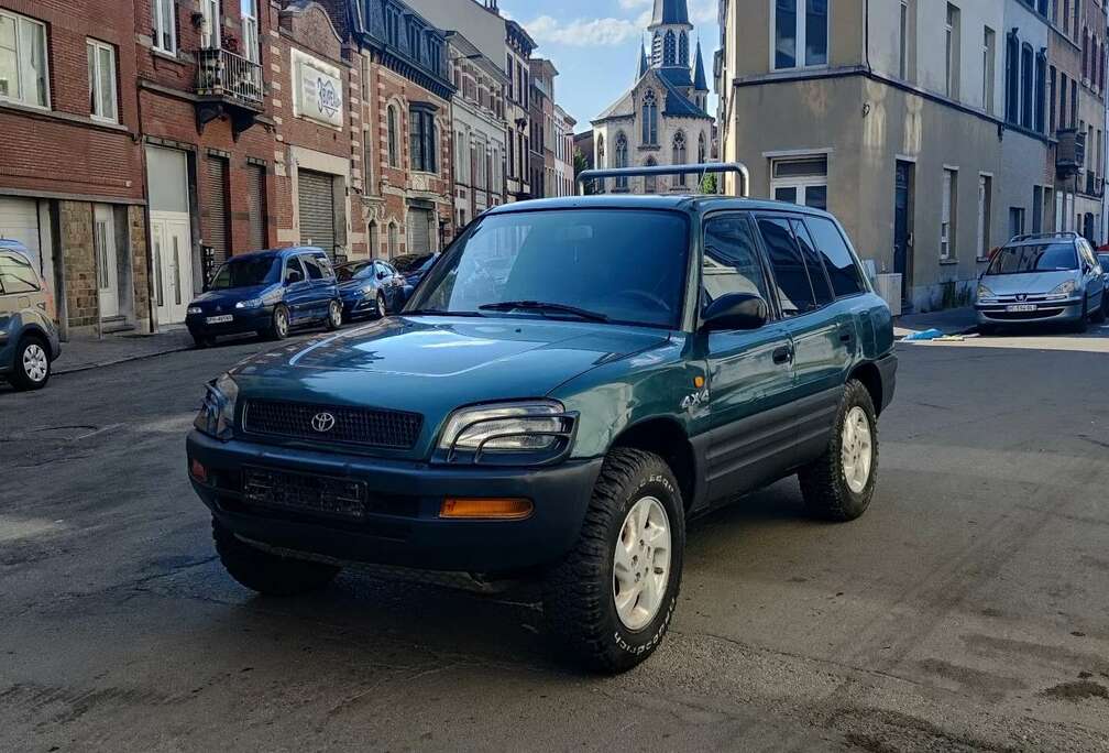 Toyota 2.0i 4x4