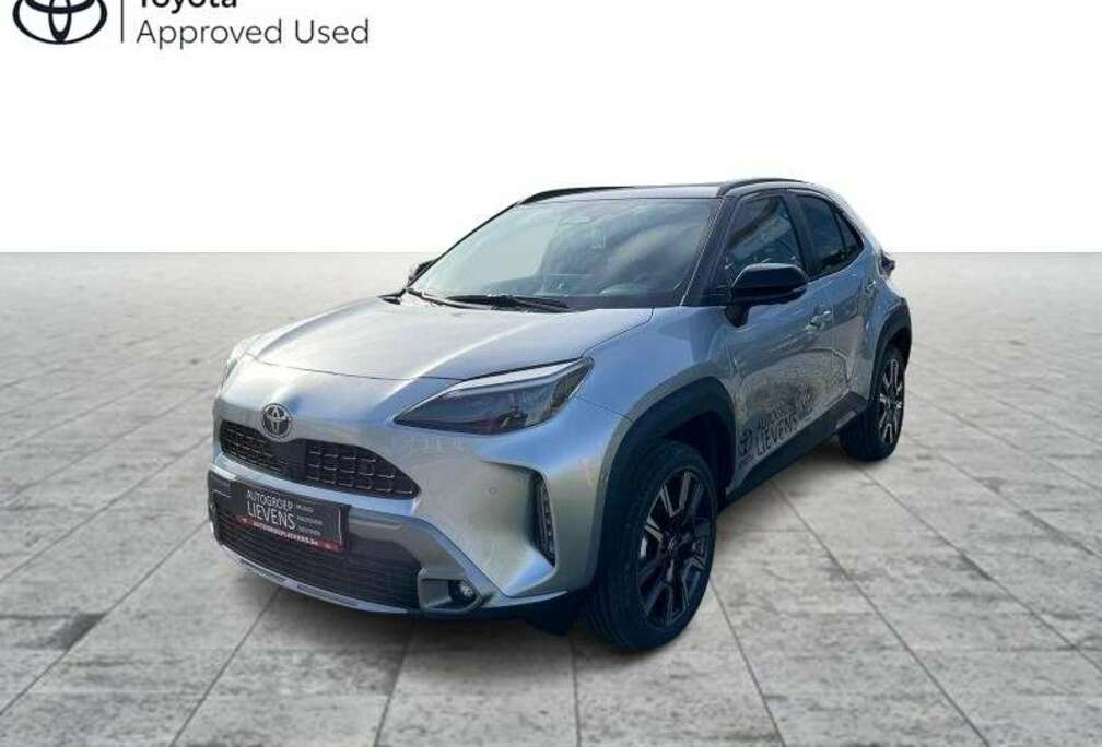 Toyota 1.5 HYB style +luxurypack