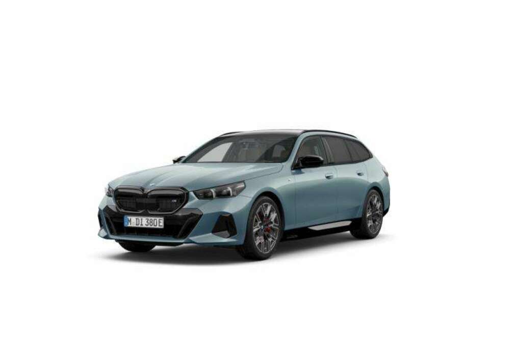 BMW M60 xDrive Touring M SPORT PRO  B&W