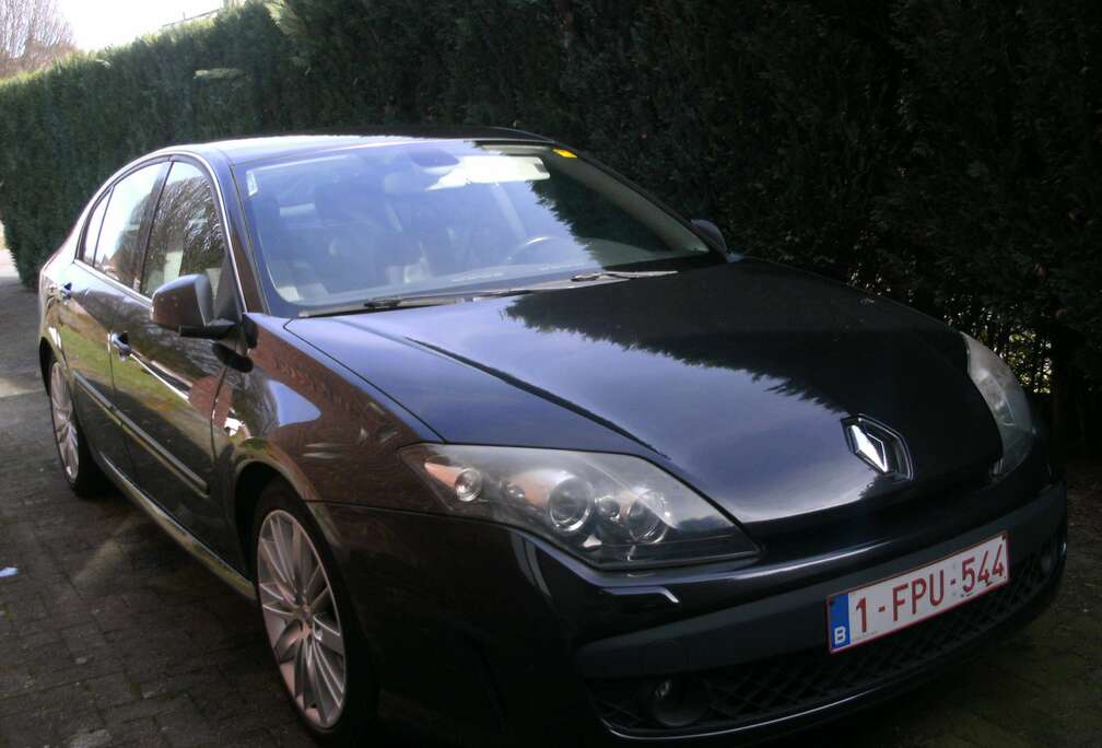 Renault Laguna 2.0 dCi 4Control FAP