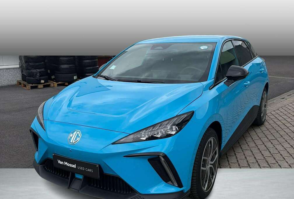 MG 64 kWh Luxury