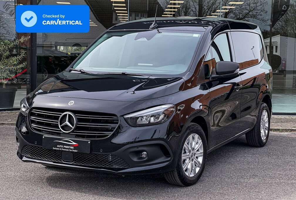 Mercedes-Benz 110 CDI Fourgon L1 PRO 3 PL. LED MBUX NAVI CAMERA ATTELAGE