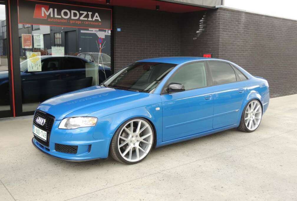 Audi DTM  20  Veemann of breedset 19Japan Racing