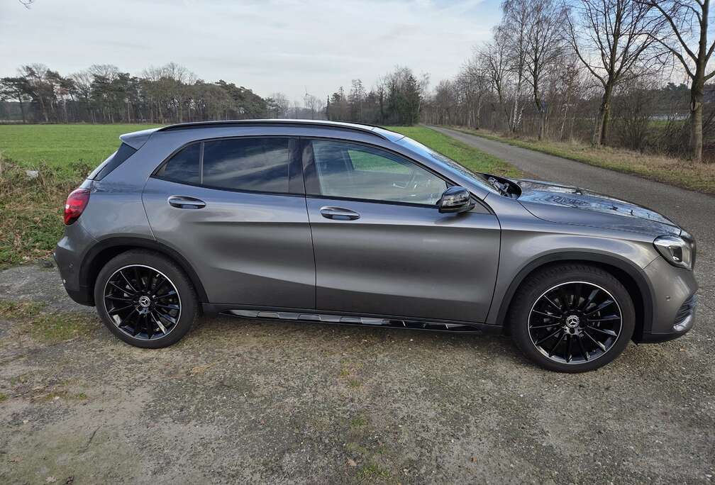 Mercedes-Benz GLA 180 7G-DCT AMG Line