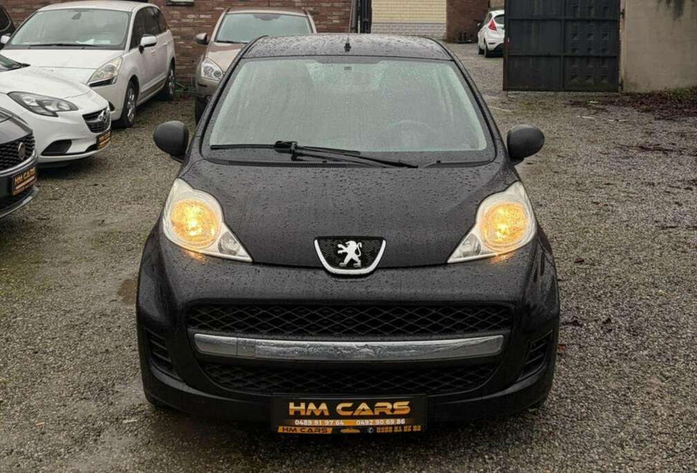 Peugeot 107 1.0i Black