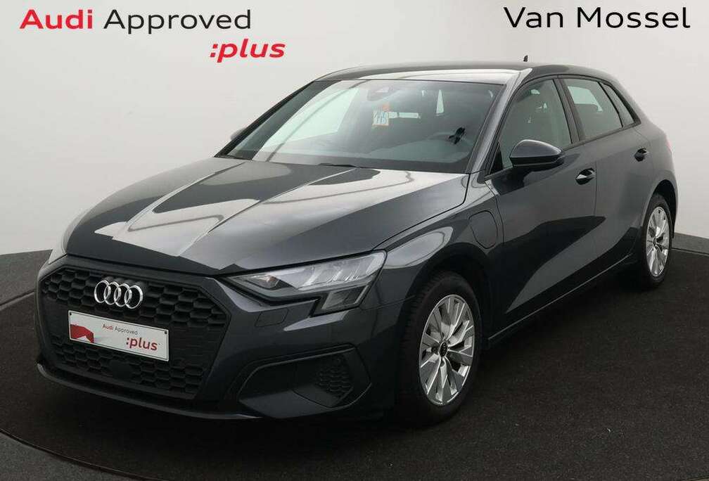Audi Sportback PHEV Audi A3 Sportback PHEV Attraction 40TFSIe 204PK *AUTOMAAT*NAVI*PDC ACHTER*APP-CONNECT*VIRTUAL COCKPIT*...*