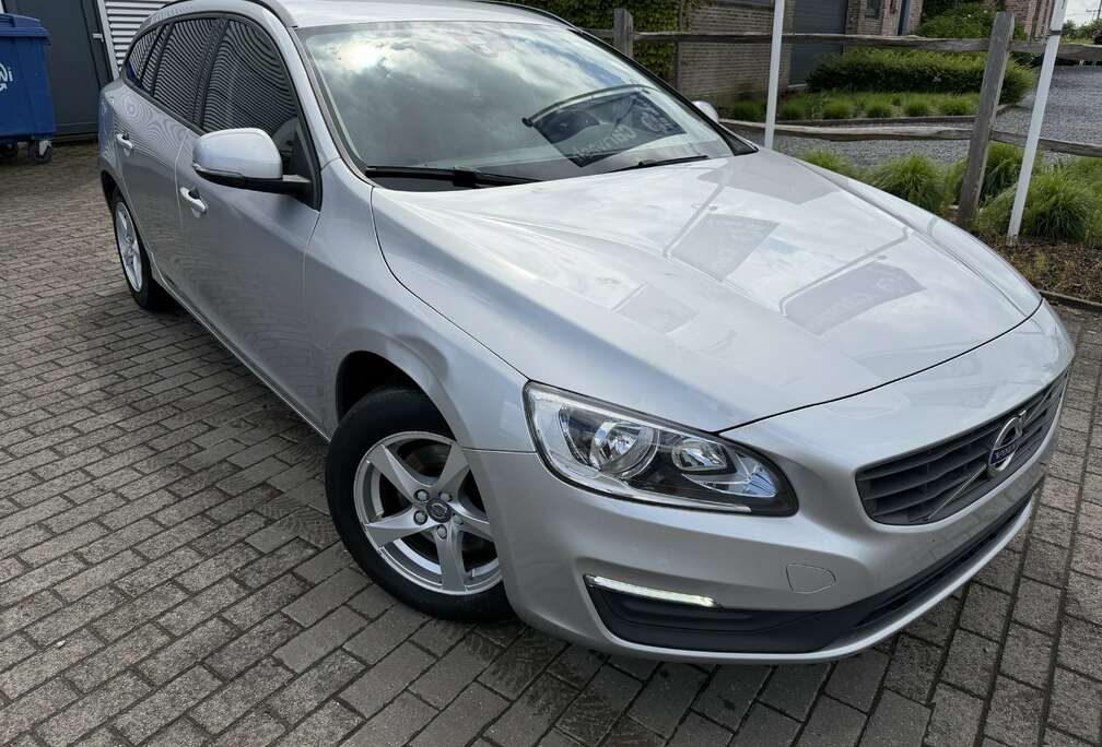 Volvo 2.0 D2 *LEDER*GPS*2018*COCKPIT*