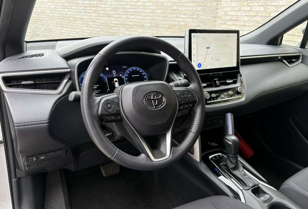 Toyota 1.8 HYBRID STYLE AUTOMAAT/ 18567km/ €26800+btw