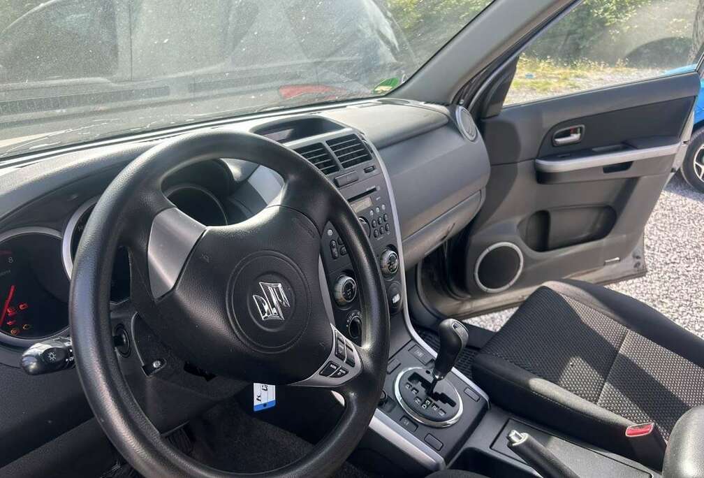 Suzuki 2.0i JLX-E
