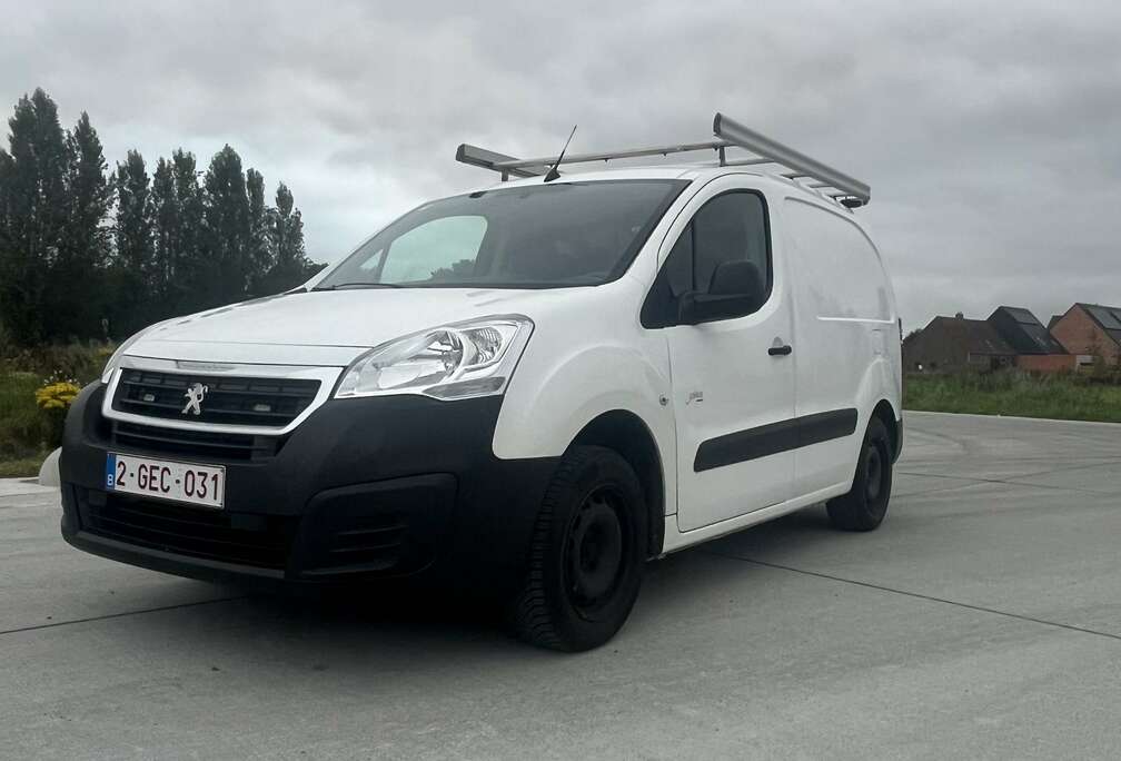 Peugeot 1.6 BlueHDi 100 L1 Premium Cool Edition