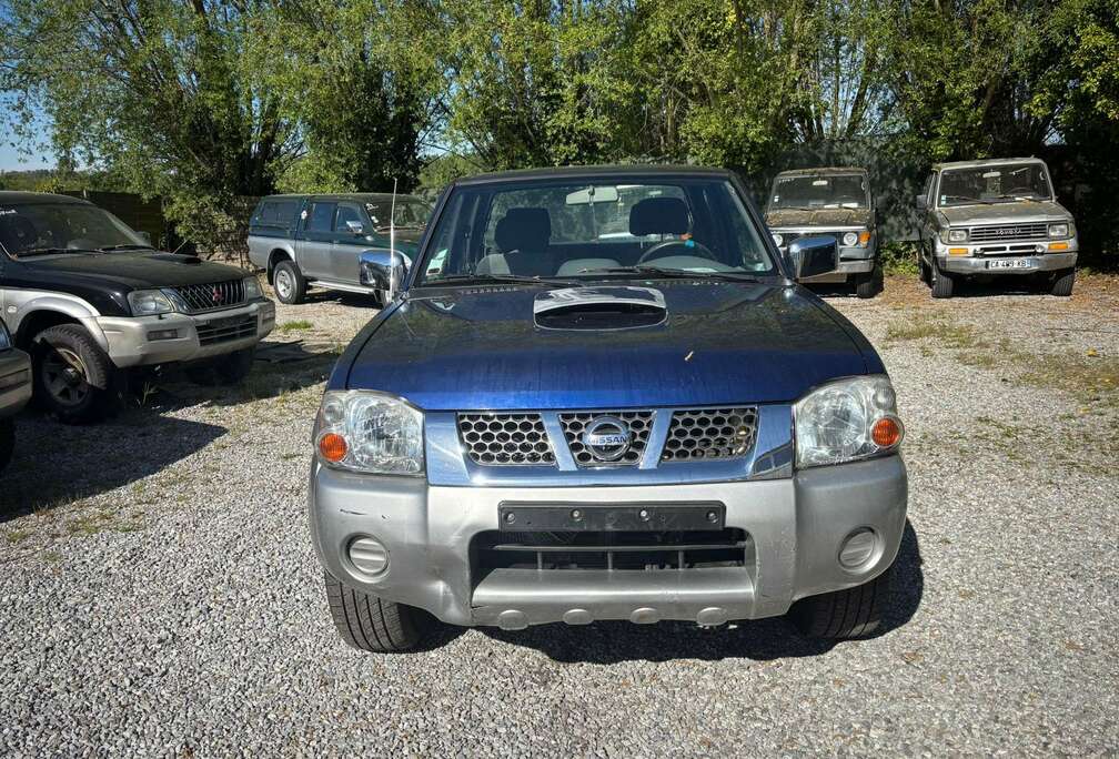 Nissan Diesel double cabine climatisé