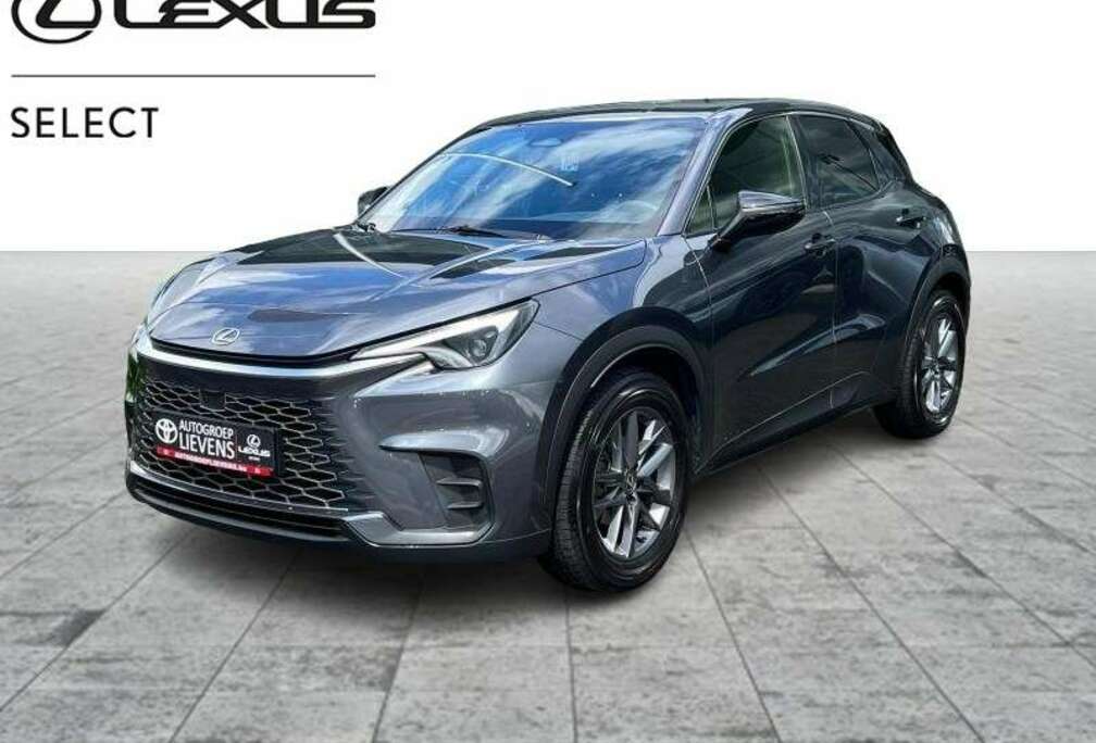Lexus 1.5 Hyb Base + comfort pack