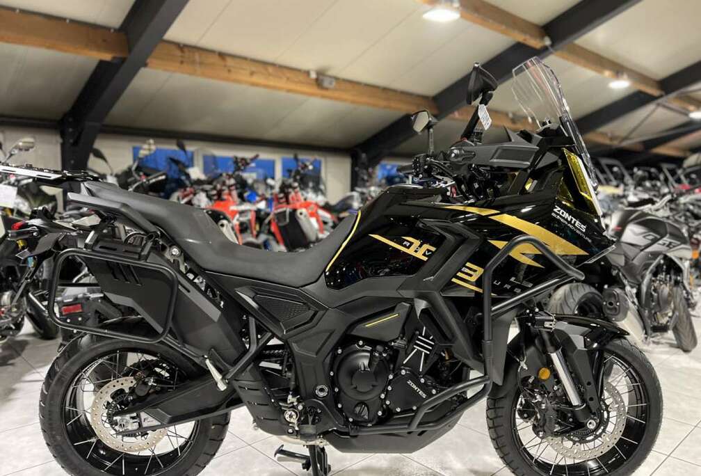 703 F BLACK/GOLD 19