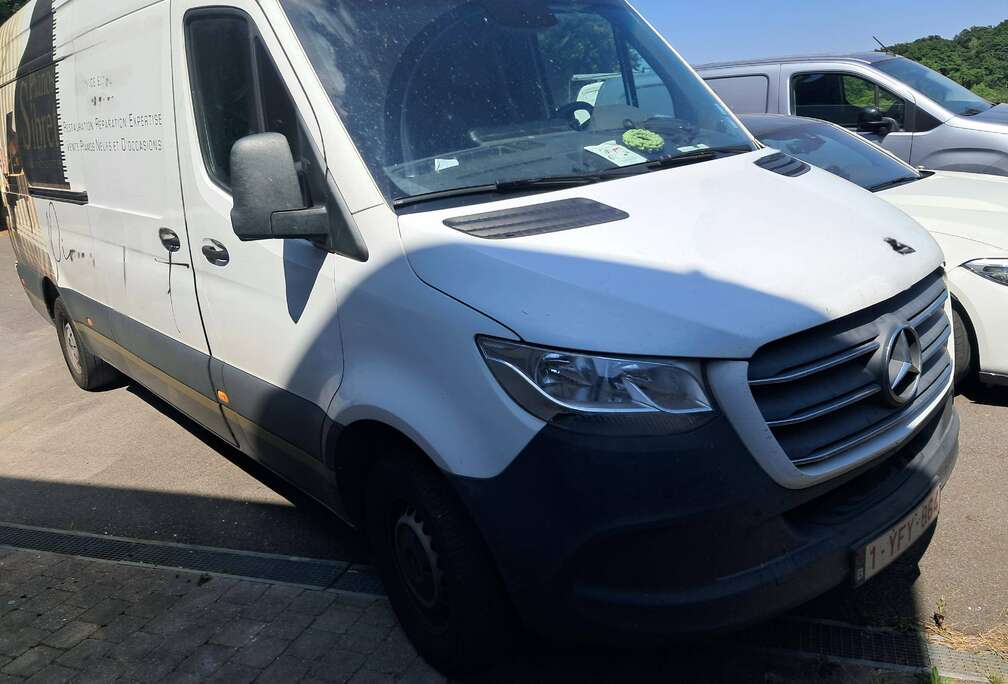Mercedes-Benz 319 3.0 CDI V6 L3H2 RWD 7G-TRONIC PLUS