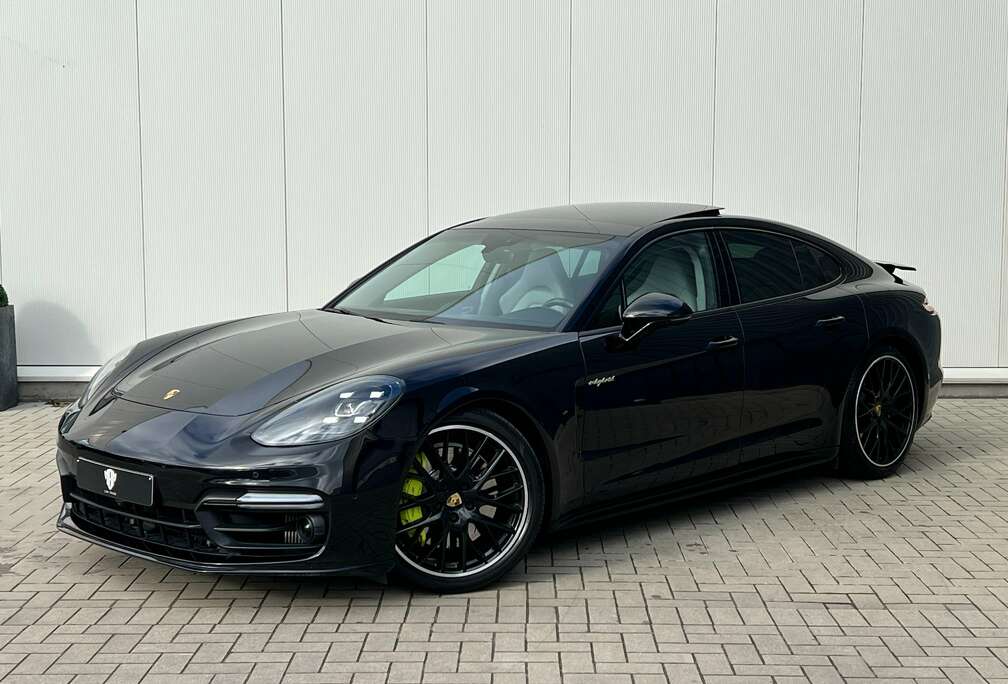 Porsche 2.9 V6 PHEV CARBON ACC PANO SPORT 360CAM LED