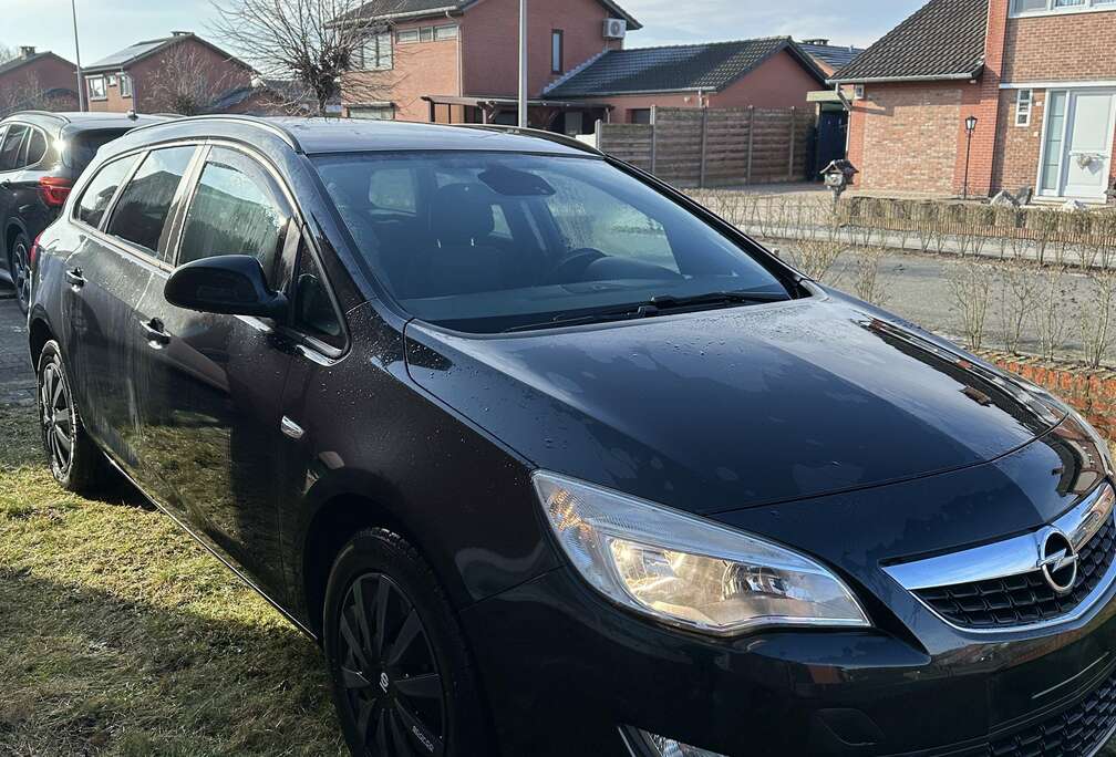 Opel Sports Tourer 1.4 Turbo Sport