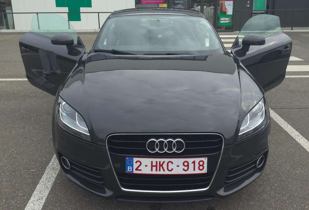 Audi Audi TT 1.8 TFSI 213 ch Ligne double inox Akra
