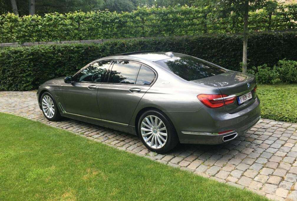BMW 740e iPerformance