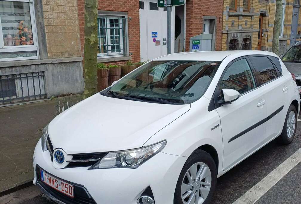 Toyota Auris HEV 1.8i HSD Comfort CVT