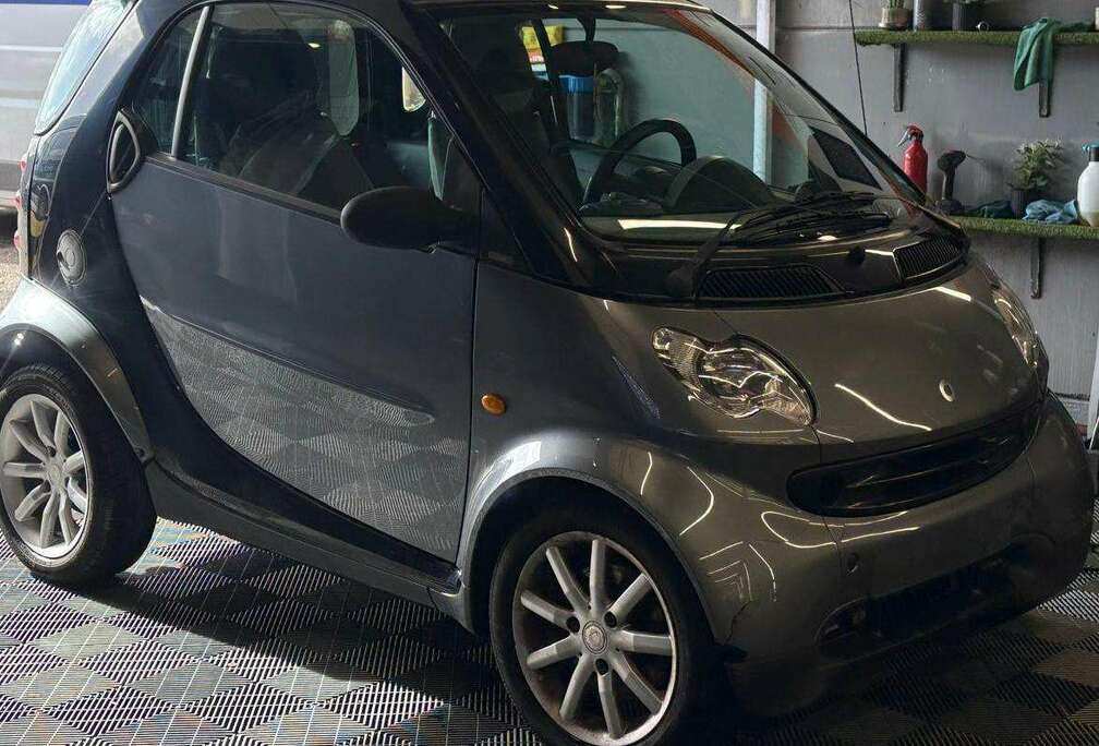 Smart Coupé 0.7 Turbo AUTOMATIQUE bj. 2004 137000km