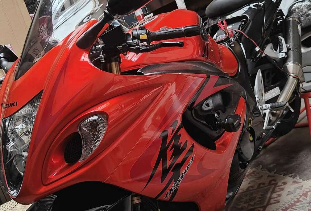 Suzuki GSX1300R