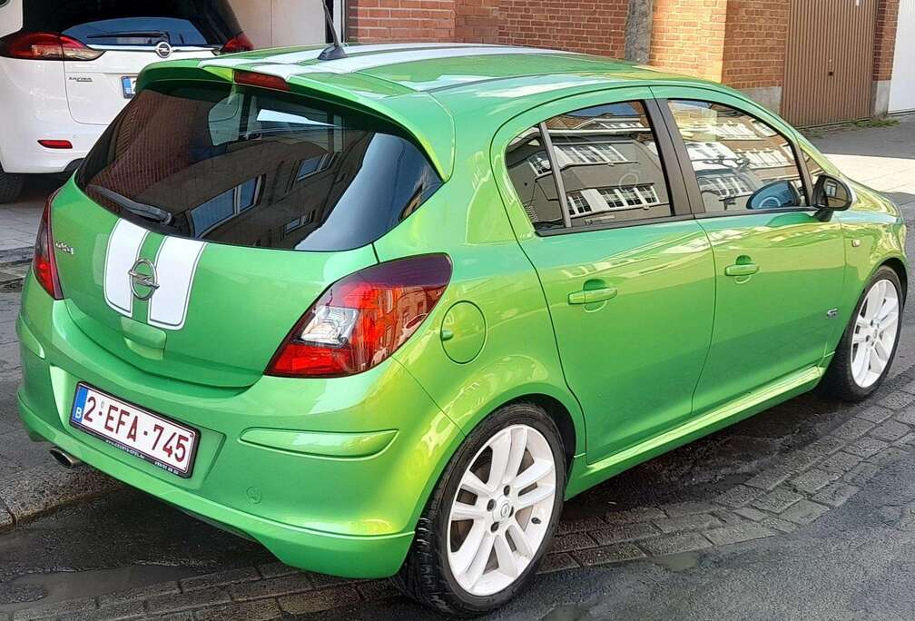 Opel Corsa 1.4i Cosmo