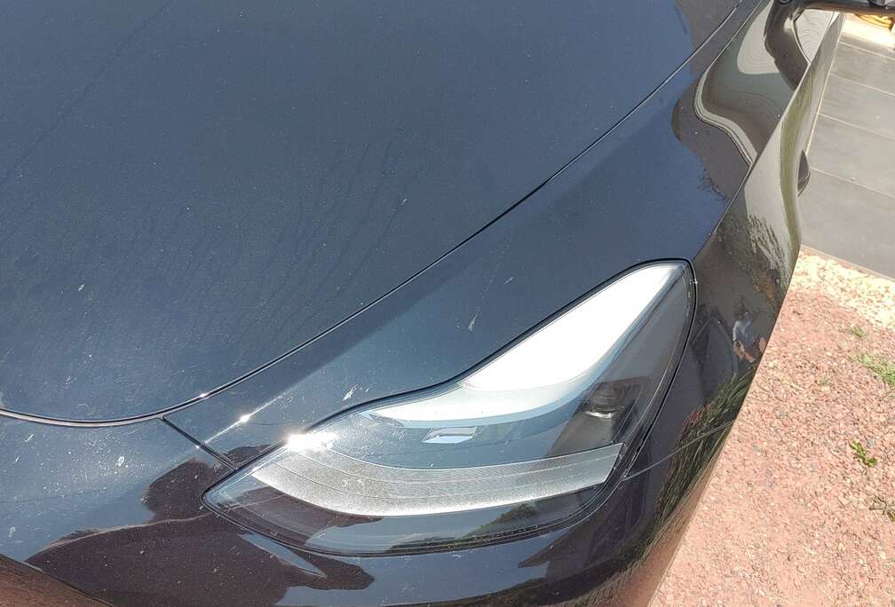 Tesla Model Y 72.5 kWh Dual Motor Long Range (324 kW)