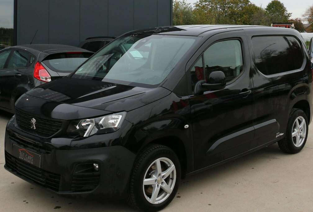 Peugeot 1.5 BlueHDi 75 L1 Premium + 1 JAAR GARABTIE TRAXIO