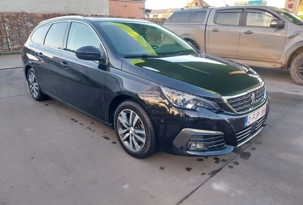 Peugeot SW 1.2 PureTech Allure (EU6.2)