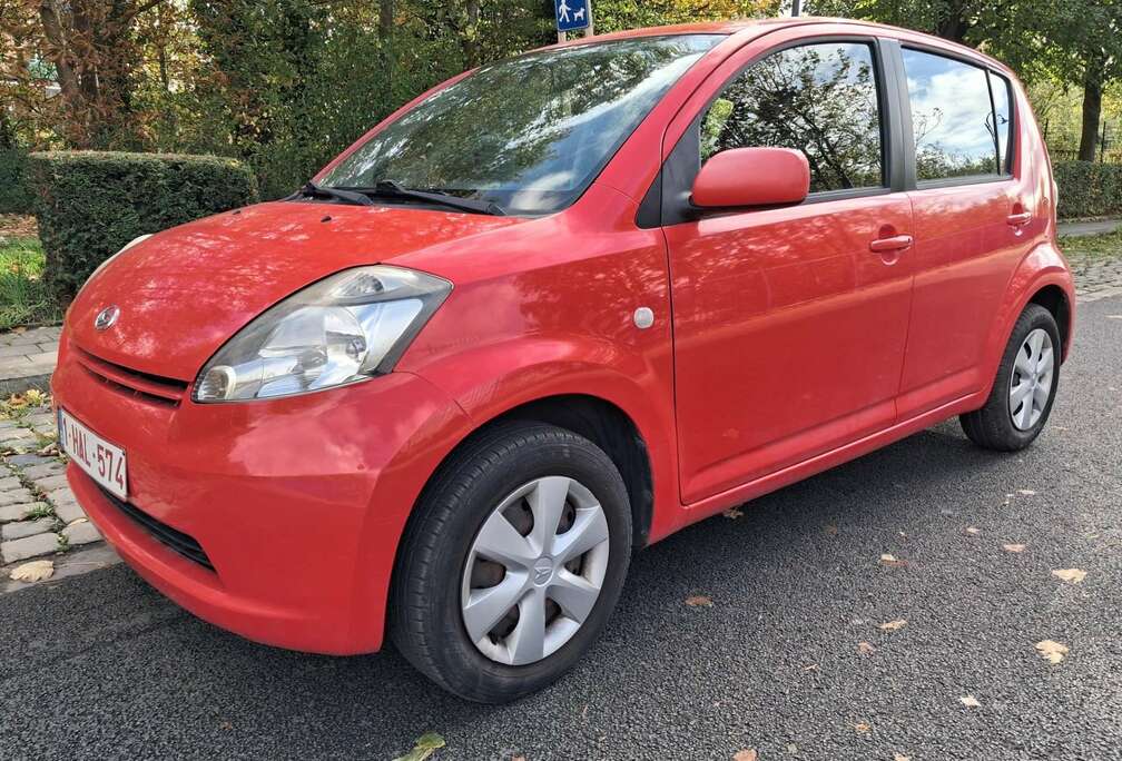 Daihatsu Sirion 1.0i 12v Top CLIM // 92000KM
